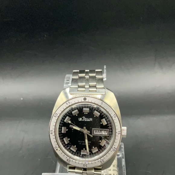 Vintage 1969 Le Jour Black Dial Watch - Picture 1 of 5
